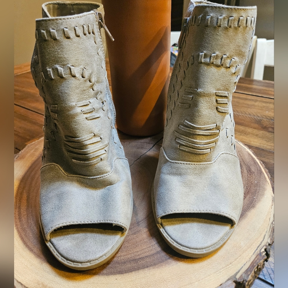 Cupid taupe open toe backless heel, size 9